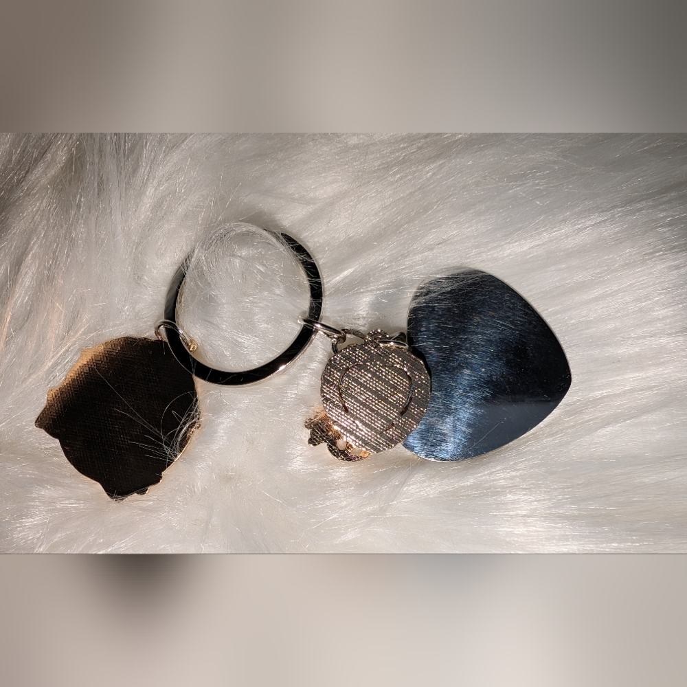 🆕 Adorable Taylor Swift Keychain - Picture 5 of 5